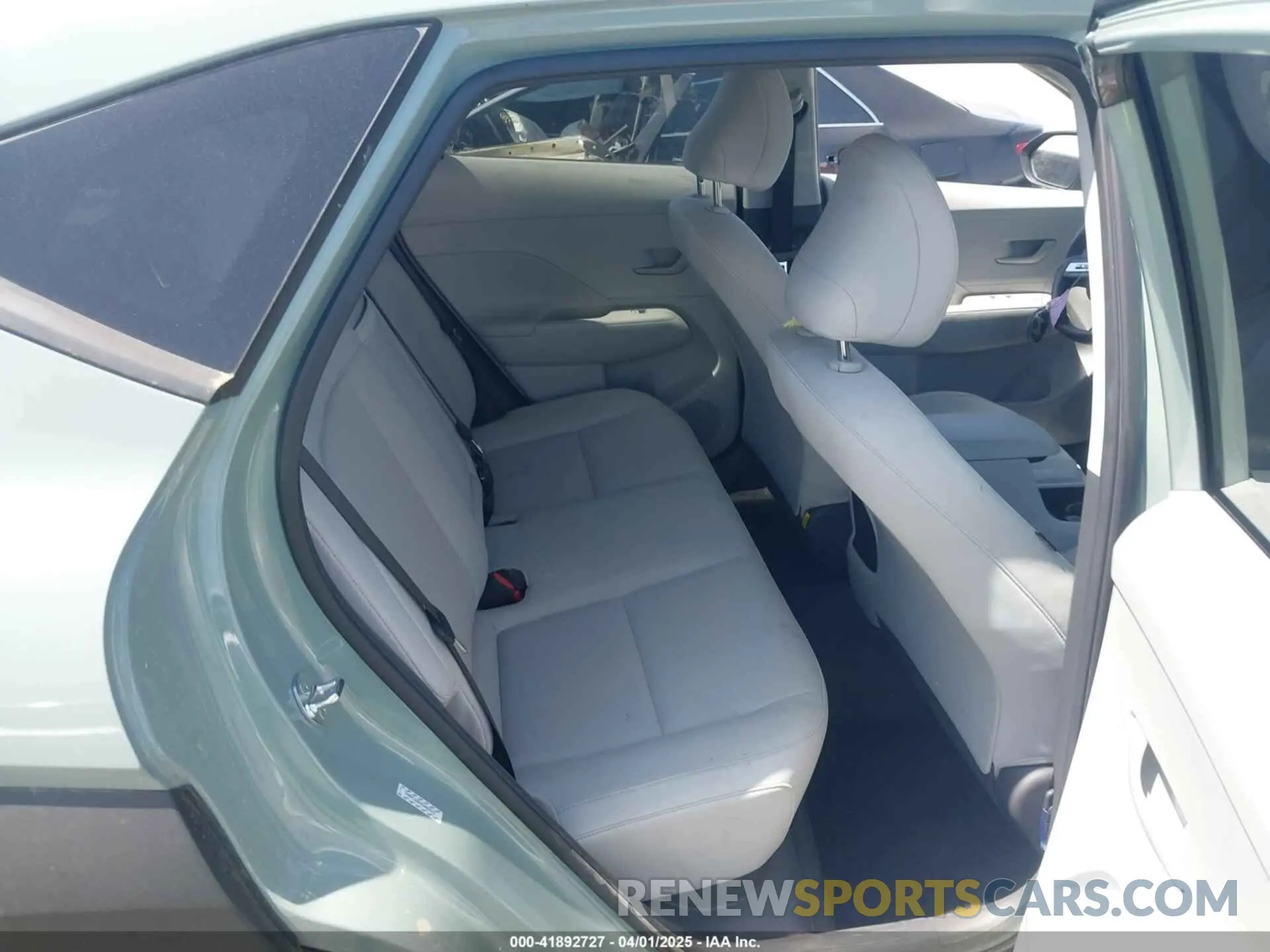 8 fotografías del automóvil dañado KM8HC3AB4RU082523 HYUNDAI KONA 2024