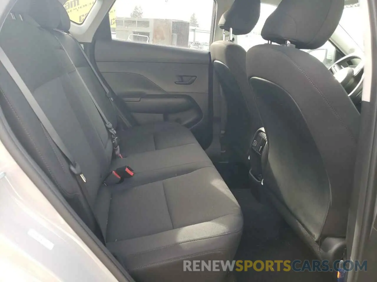 10 fotografías del automóvil dañado KM8HCCAB1RU044540 HYUNDAI KONA 2024