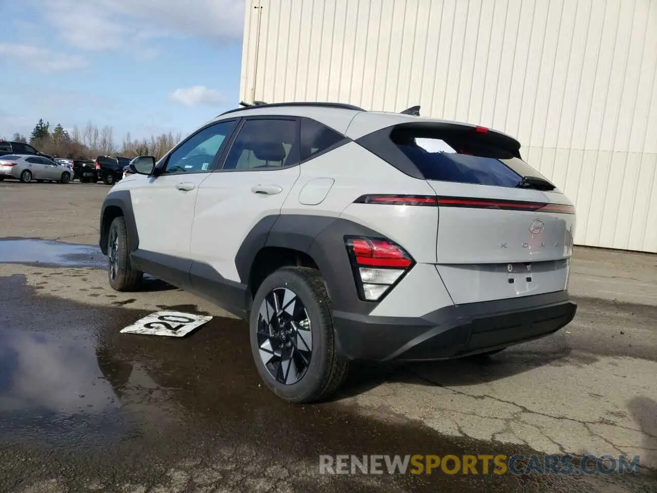 2 fotografías del automóvil dañado KM8HCCAB1RU044540 HYUNDAI KONA 2024