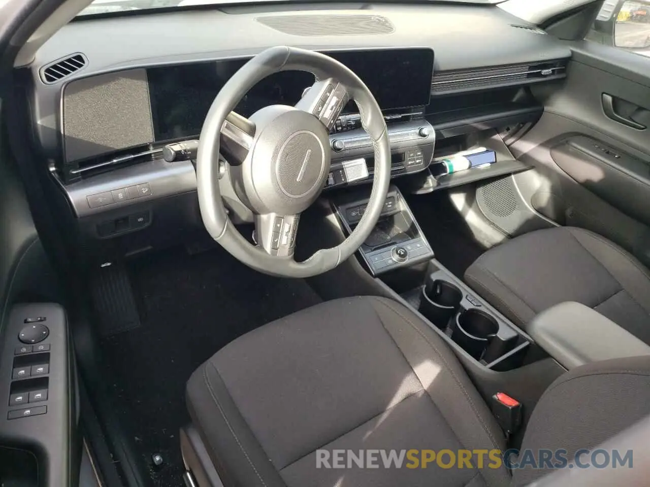 8 fotografías del automóvil dañado KM8HCCAB1RU044540 HYUNDAI KONA 2024
