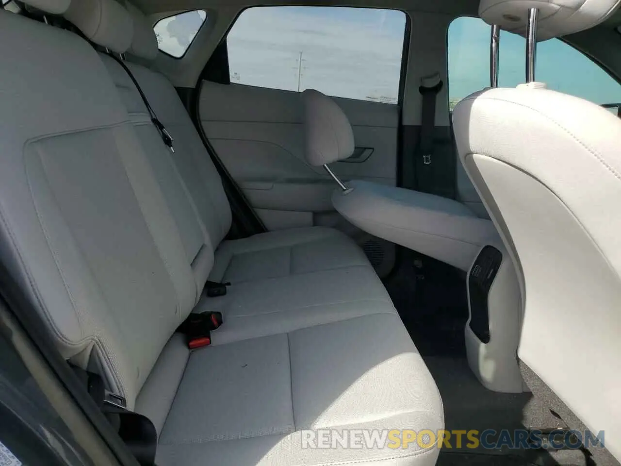 11 fotografías del automóvil dañado KM8HCCAB7RU099672 HYUNDAI KONA 2024