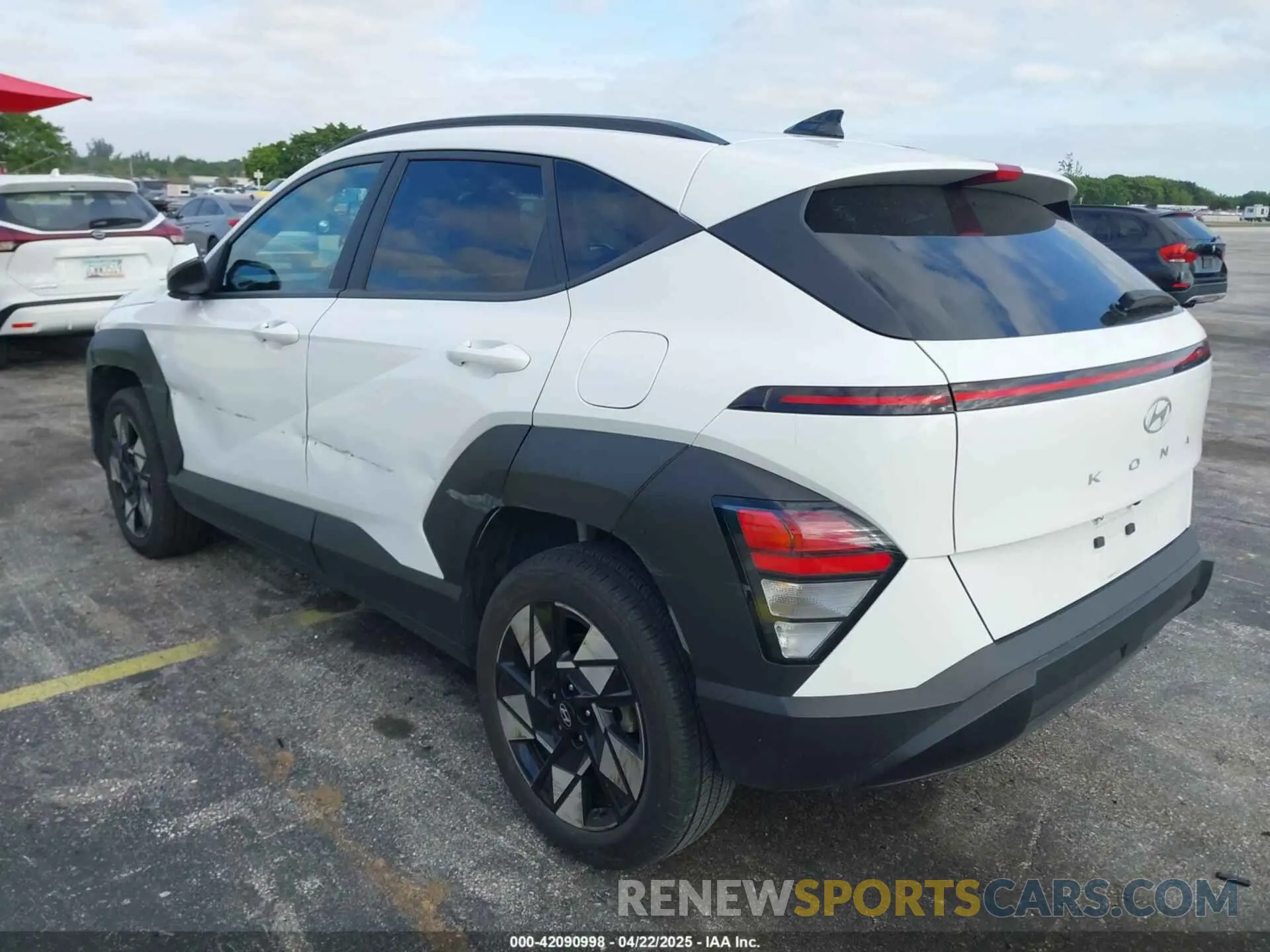 3 fotografías del automóvil dañado KM8HCCABXRU042463 HYUNDAI KONA 2024