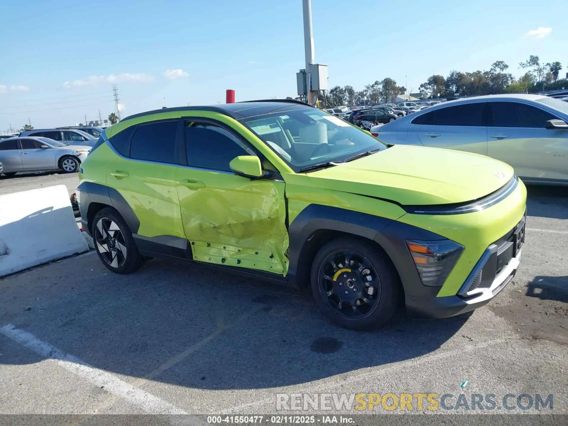 13 fotografías del automóvil dañado KM8HE3A32RU108653 HYUNDAI KONA 2024