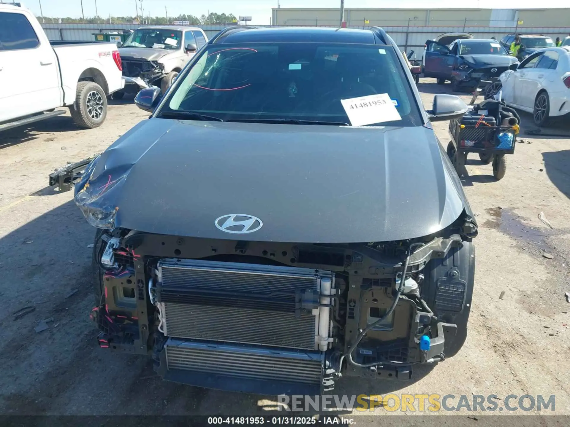 12 fotografías del automóvil dañado KM8HE3A34RU027329 HYUNDAI KONA 2024