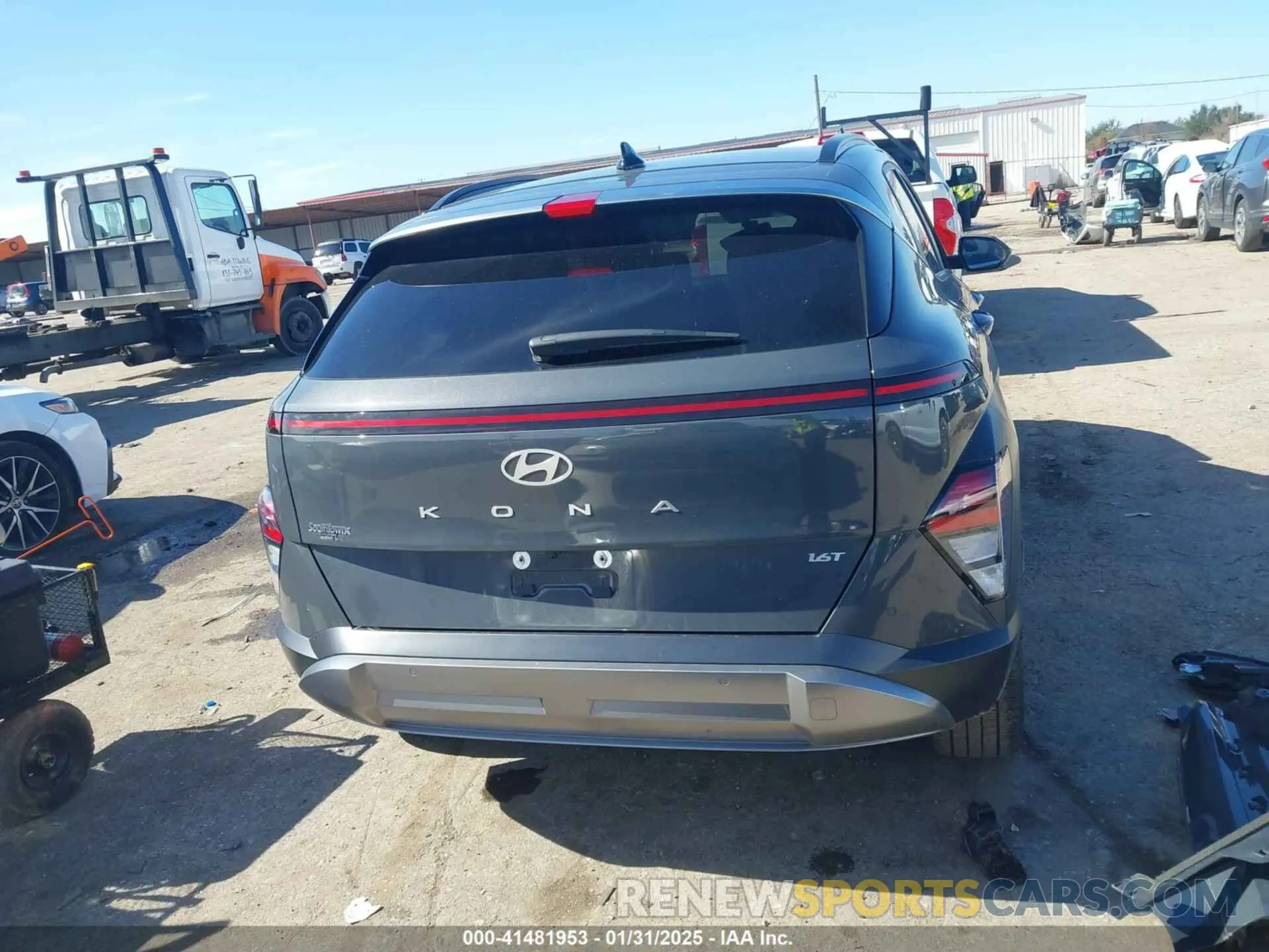 16 fotografías del automóvil dañado KM8HE3A34RU027329 HYUNDAI KONA 2024