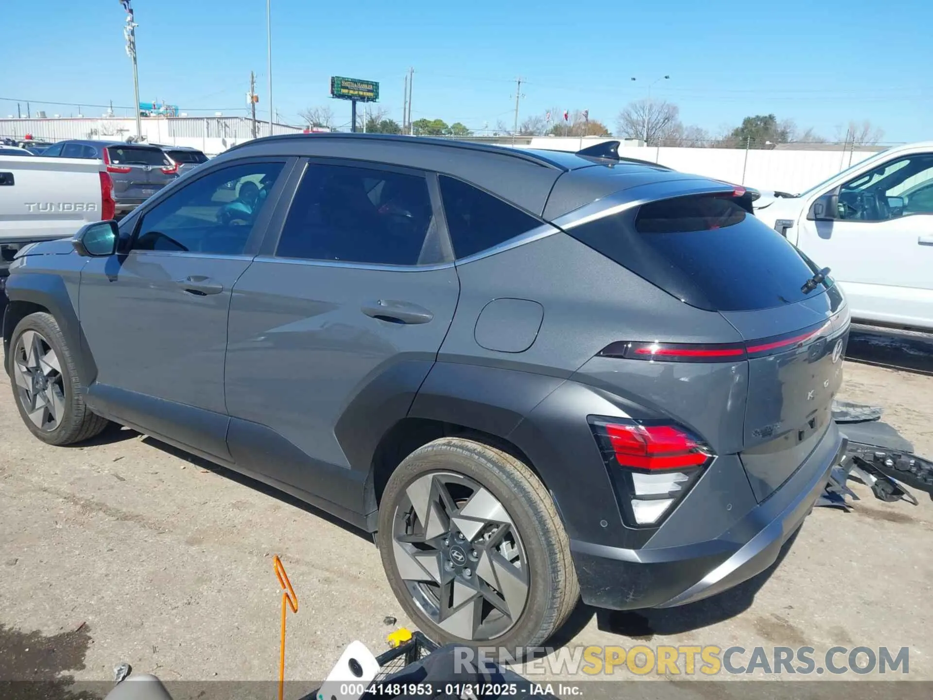 3 fotografías del automóvil dañado KM8HE3A34RU027329 HYUNDAI KONA 2024