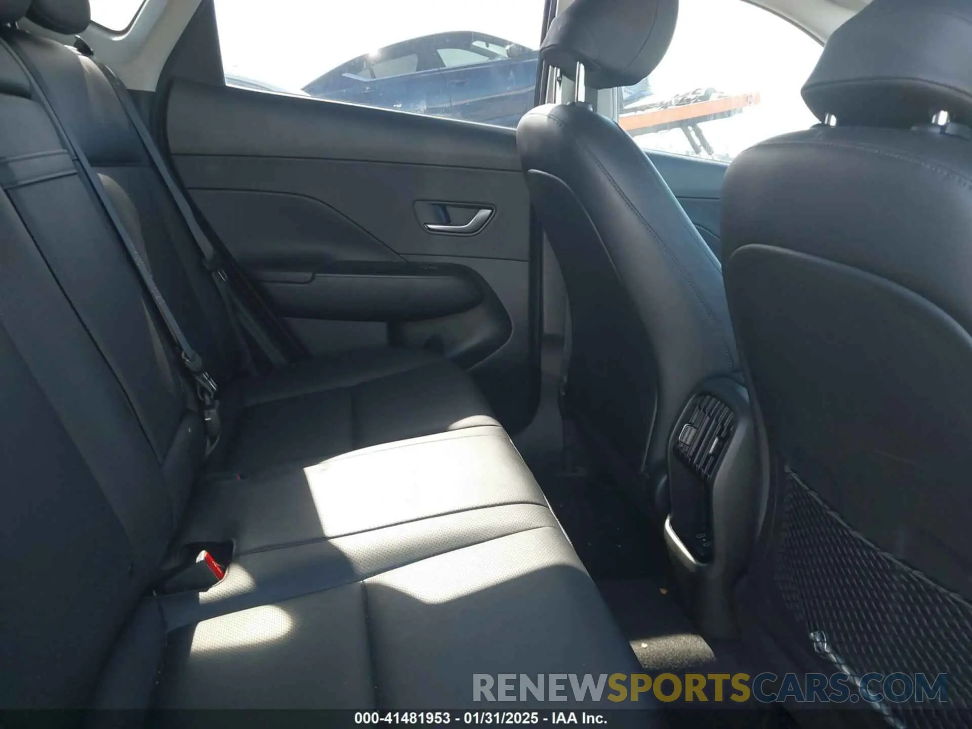 8 fotografías del automóvil dañado KM8HE3A34RU027329 HYUNDAI KONA 2024