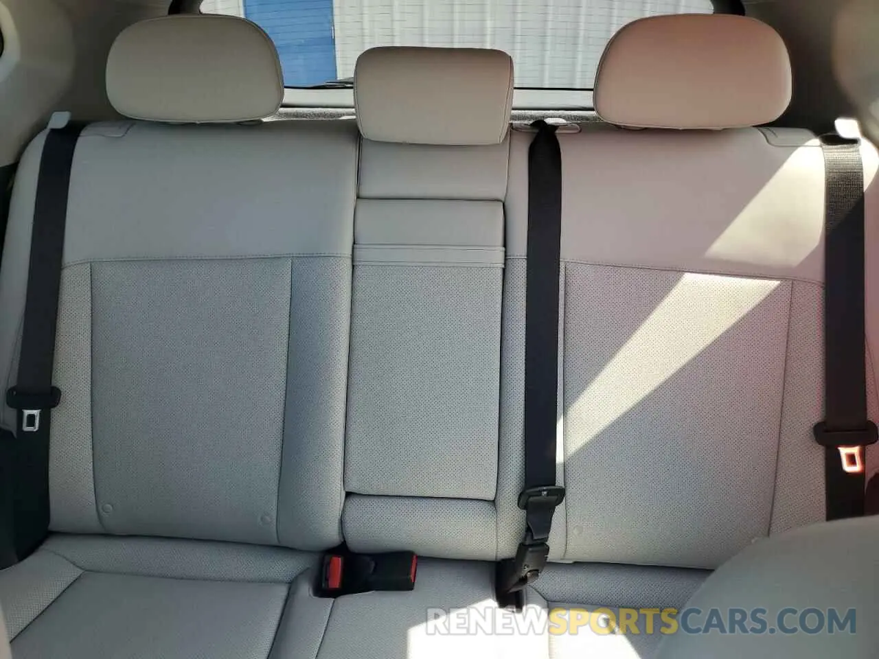 10 fotografías del automóvil dañado KM8HE3A34RU120786 HYUNDAI KONA 2024