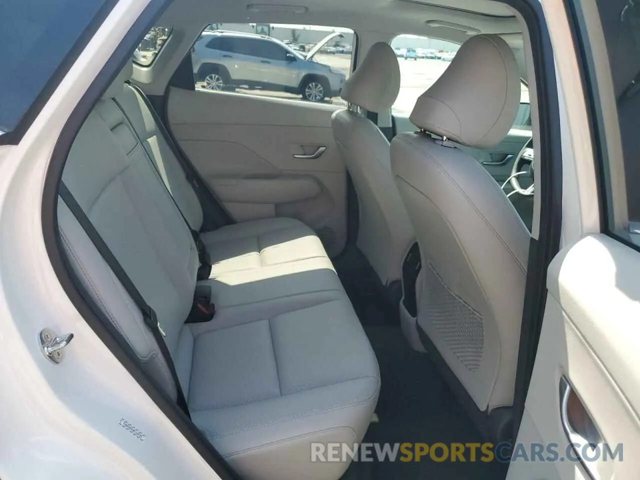 11 fotografías del automóvil dañado KM8HE3A34RU120786 HYUNDAI KONA 2024