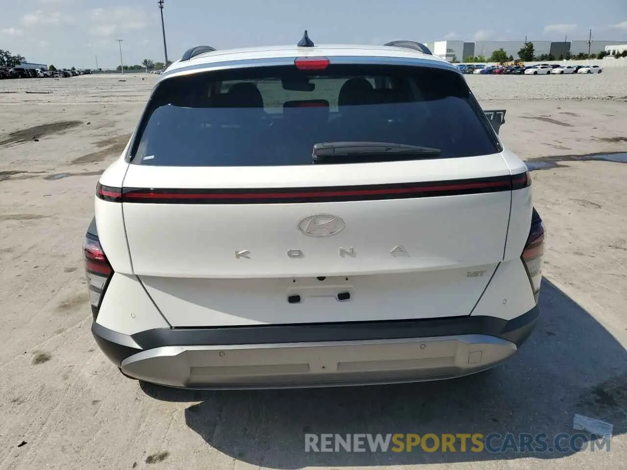 6 fotografías del automóvil dañado KM8HE3A34RU120786 HYUNDAI KONA 2024