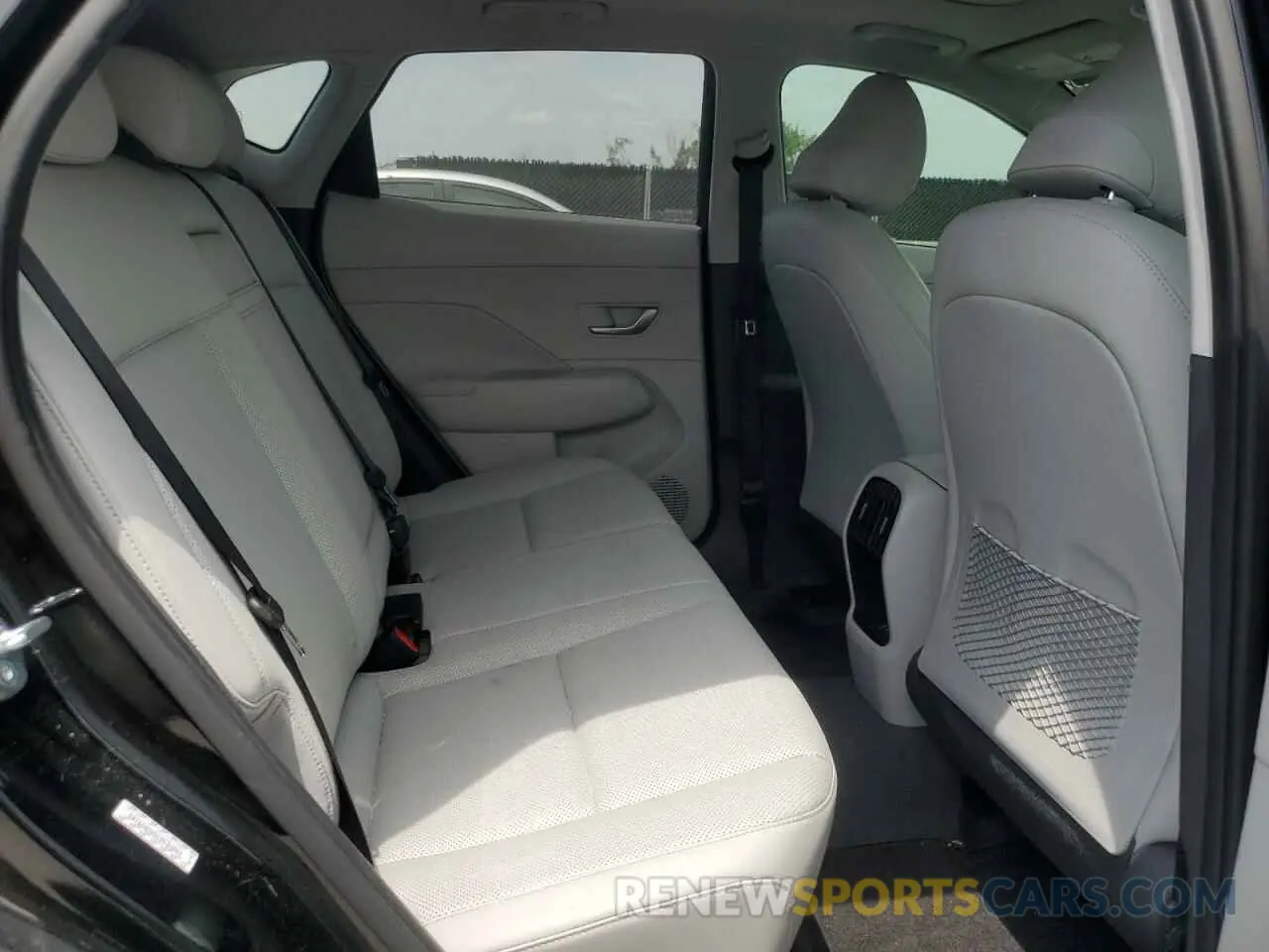 11 fotografías del automóvil dañado KM8HE3A35RU039103 HYUNDAI KONA 2024
