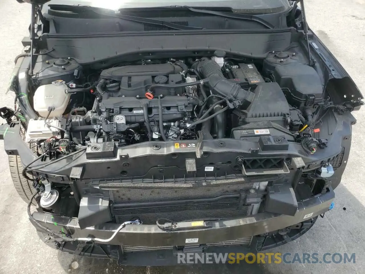12 fotografías del automóvil dañado KM8HE3A35RU039103 HYUNDAI KONA 2024
