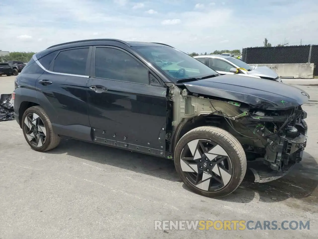 4 fotografías del automóvil dañado KM8HE3A35RU039103 HYUNDAI KONA 2024
