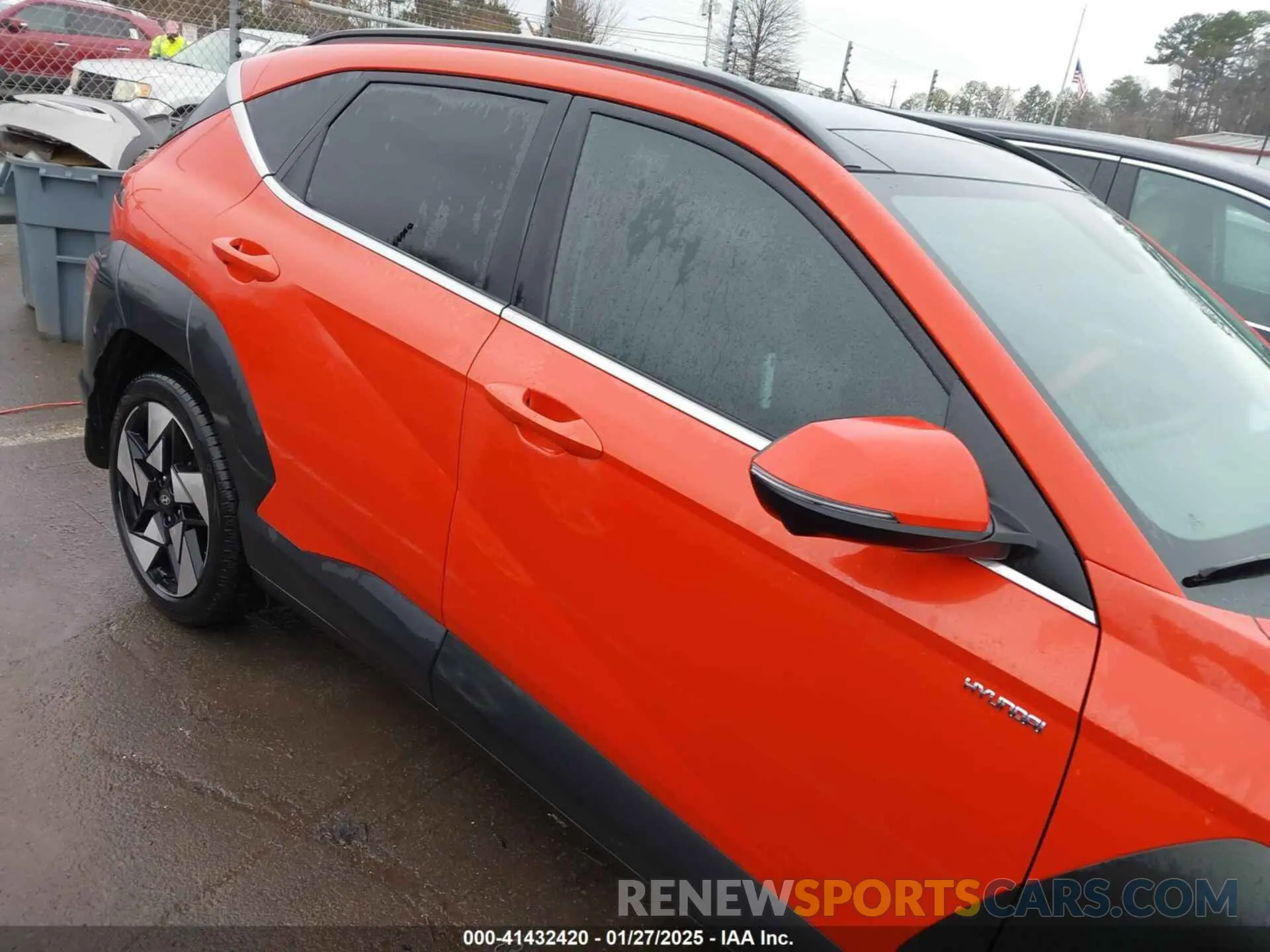 13 fotografías del automóvil dañado KM8HE3A36RU065595 HYUNDAI KONA 2024