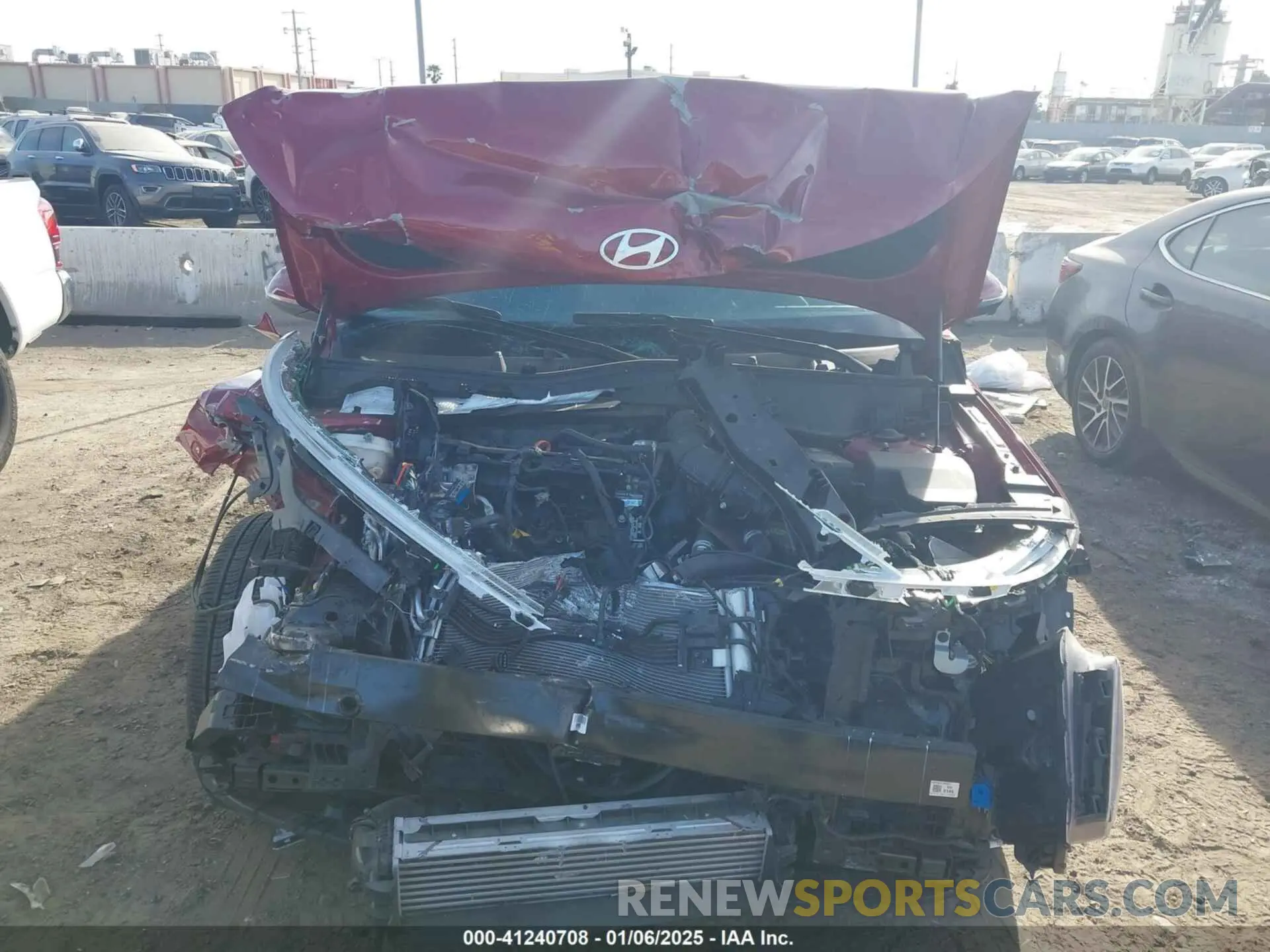 12 fotografías del automóvil dañado KM8HE3A39RU118399 HYUNDAI KONA 2024