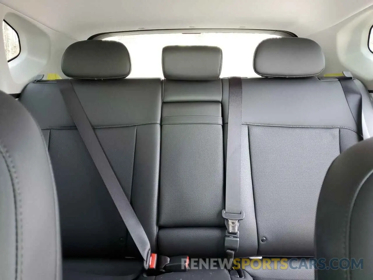 10 fotografías del automóvil dañado KM8HE3A64RU006765 HYUNDAI KONA 2024