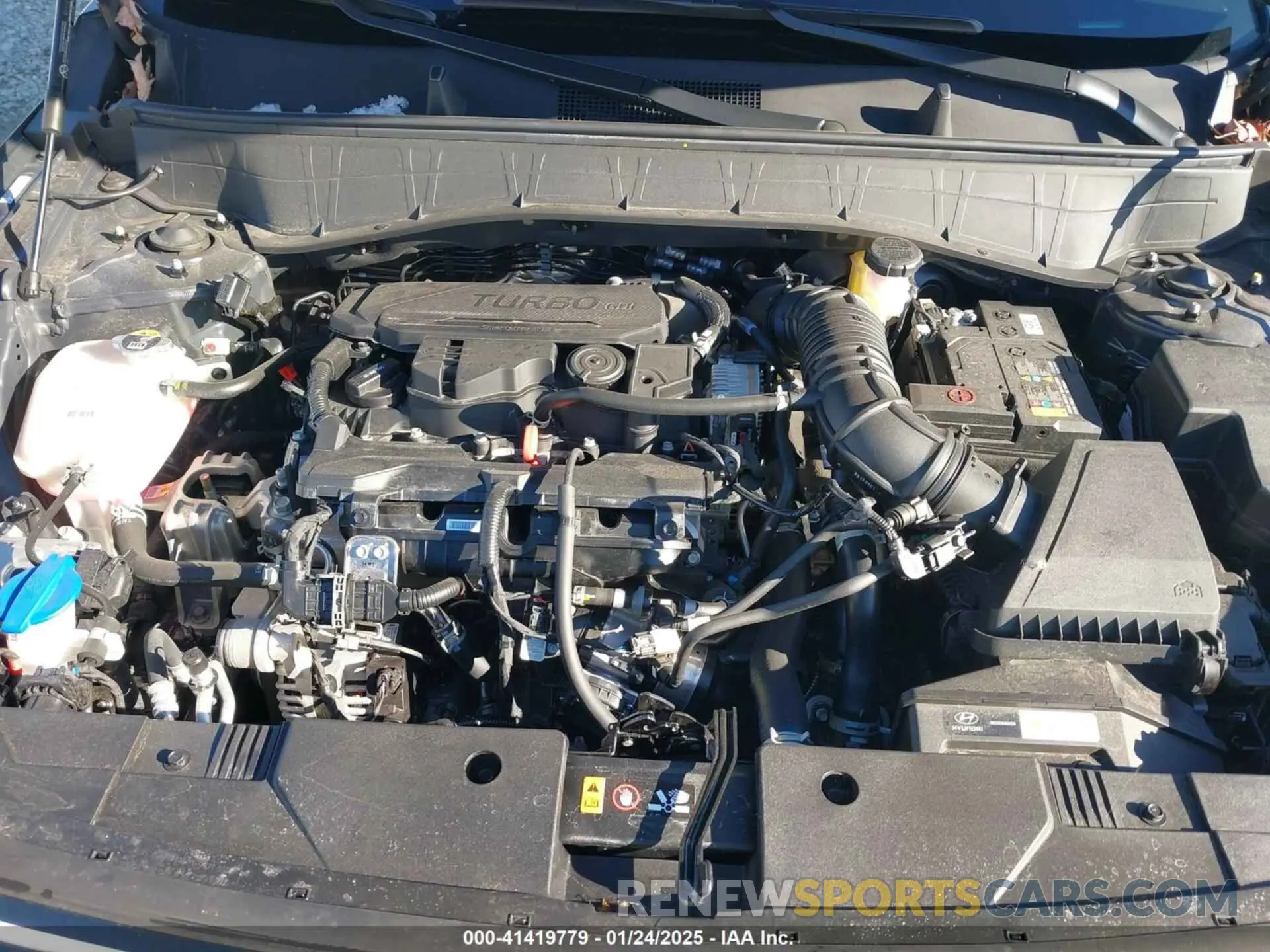 10 fotografías del automóvil dañado KM8HECA30RU121000 HYUNDAI KONA 2024