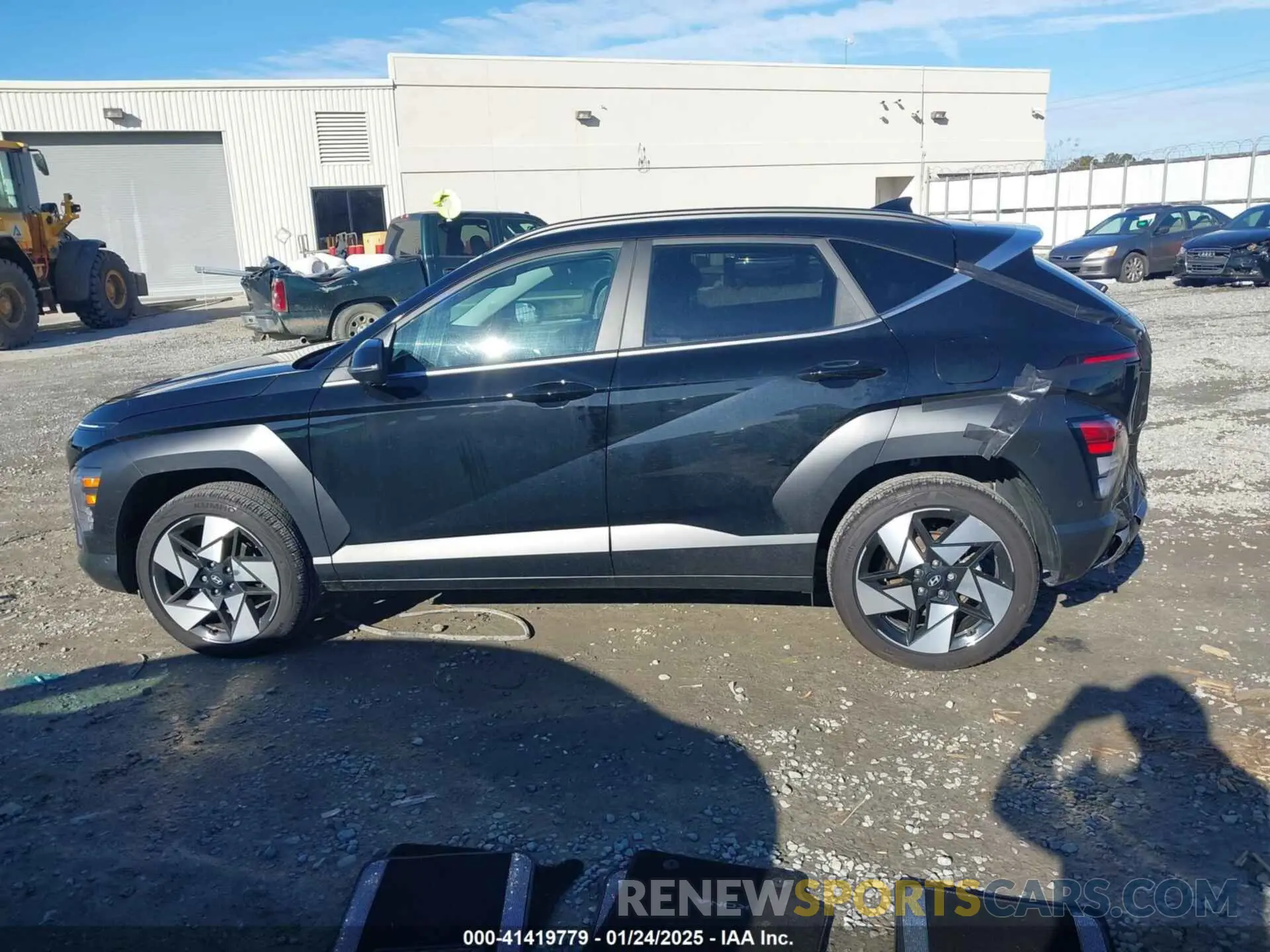 14 fotografías del automóvil dañado KM8HECA30RU121000 HYUNDAI KONA 2024