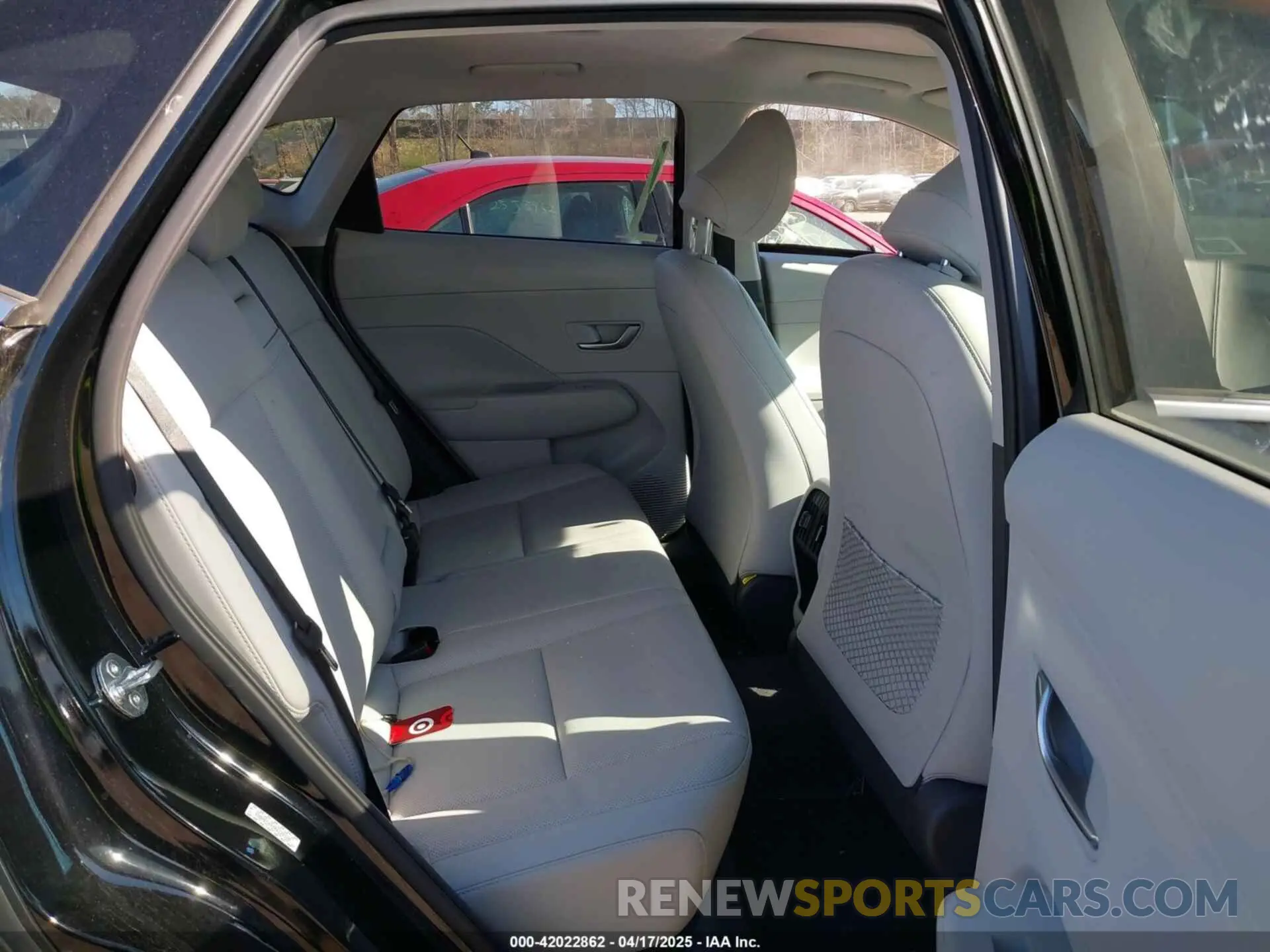 8 fotografías del automóvil dañado KM8HECA3XRU115110 HYUNDAI KONA 2024