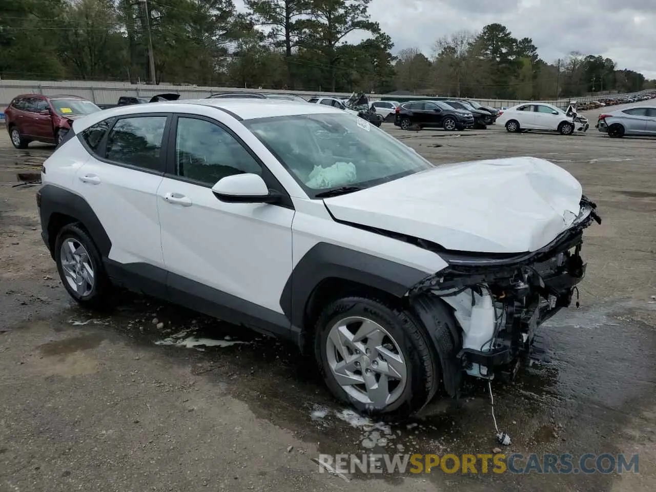 4 fotografías del automóvil dañado KM8HA3AB2SU218840 HYUNDAI KONA 2025