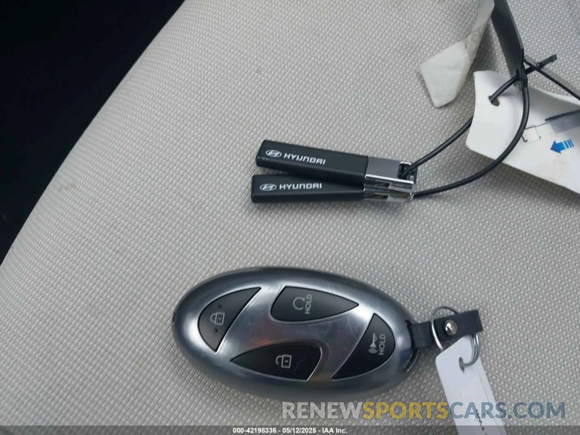 11 fotografías del automóvil dañado KM8HA3AB7SU234497 HYUNDAI KONA 2025