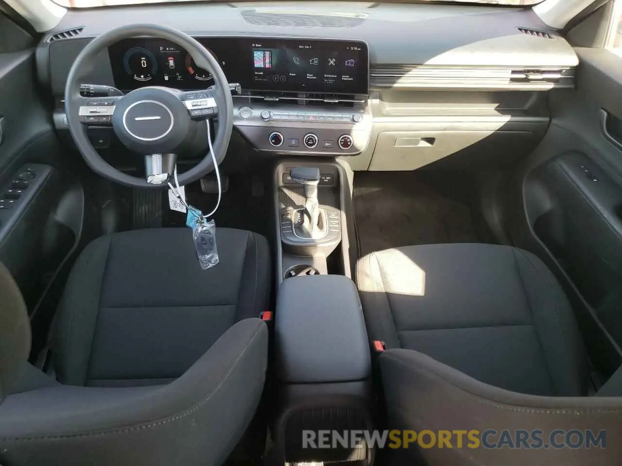 8 fotografías del automóvil dañado KM8HA3AB9SU216583 HYUNDAI KONA 2025