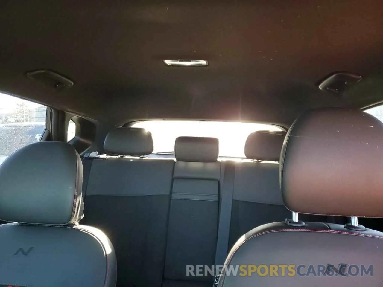 10 fotografías del automóvil dañado KM8HB3A39SU190895 HYUNDAI KONA 2025
