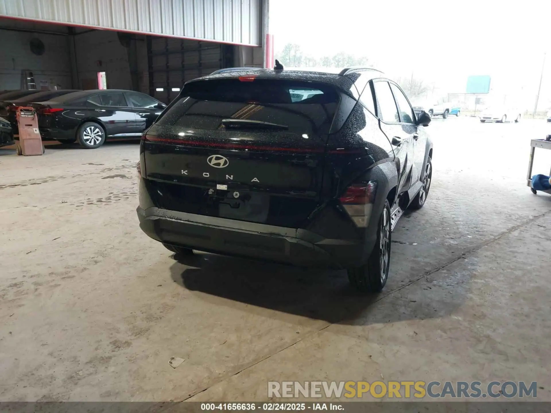 4 fotografías del automóvil dañado KM8HB3AB0SU224360 HYUNDAI KONA 2025