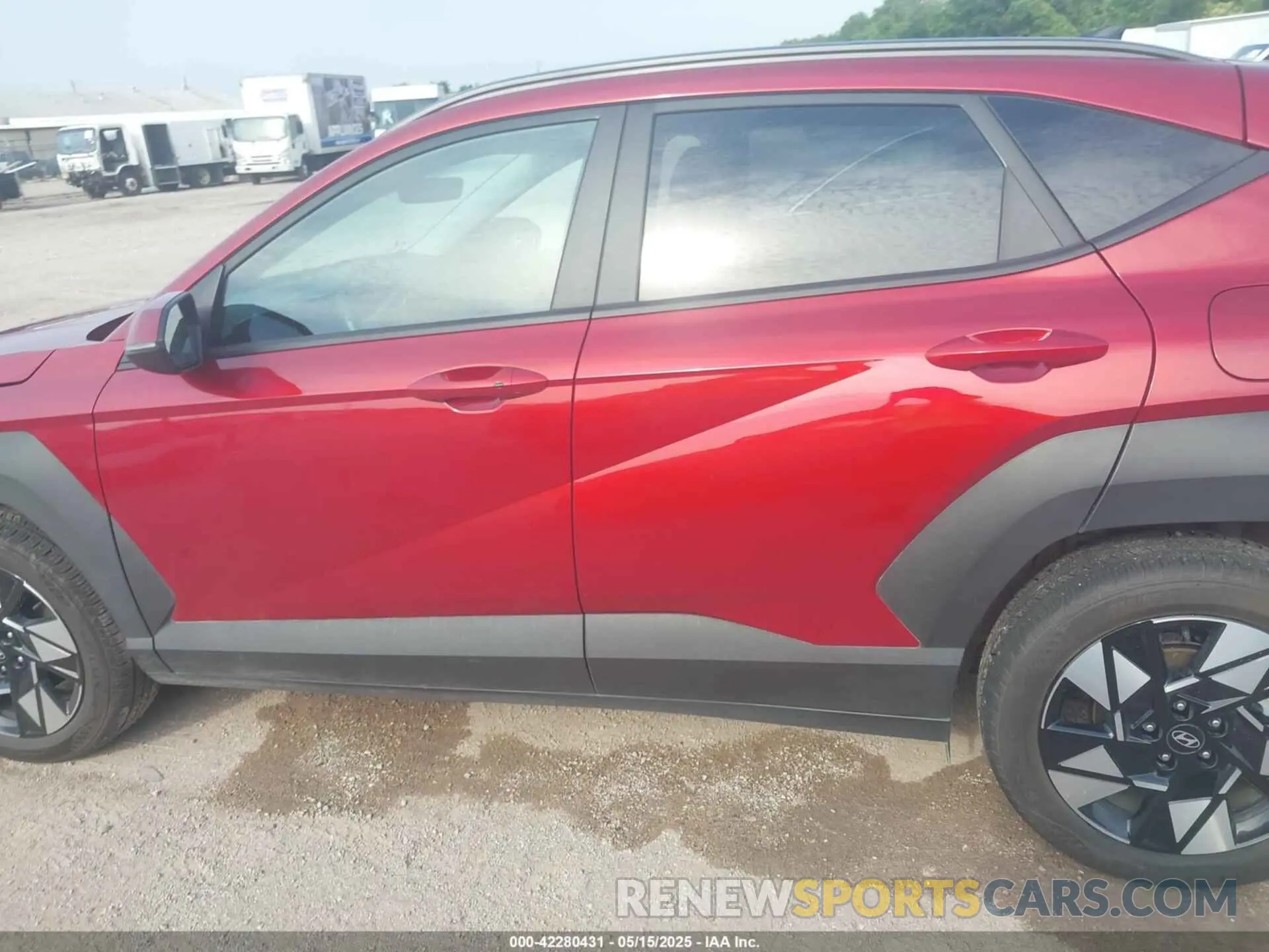14 fotografías del automóvil dañado KM8HB3AB2SU206720 HYUNDAI KONA 2025