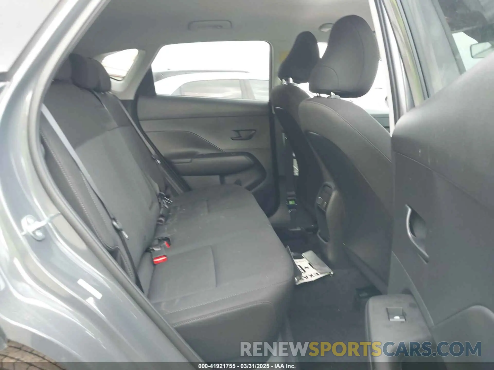 8 fotografías del automóvil dañado KM8HB3AB3SU246630 HYUNDAI KONA 2025