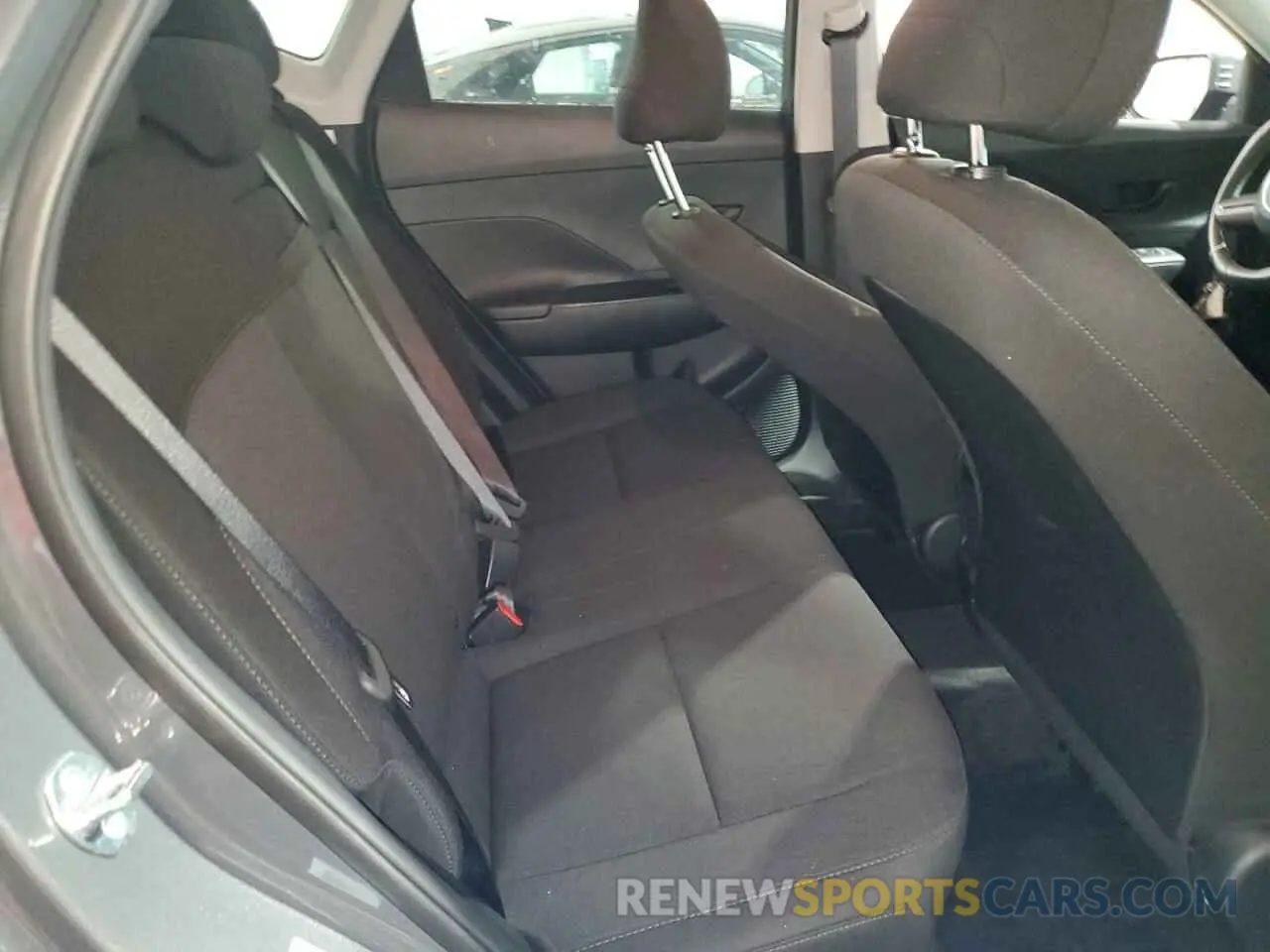 11 fotografías del automóvil dañado KM8HB3AB4SU270967 HYUNDAI KONA 2025