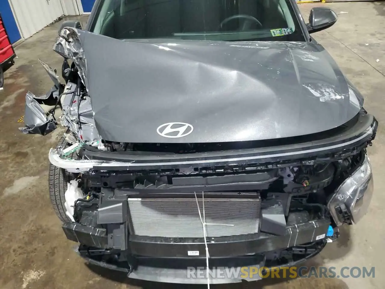 12 fotografías del automóvil dañado KM8HB3AB4SU270967 HYUNDAI KONA 2025