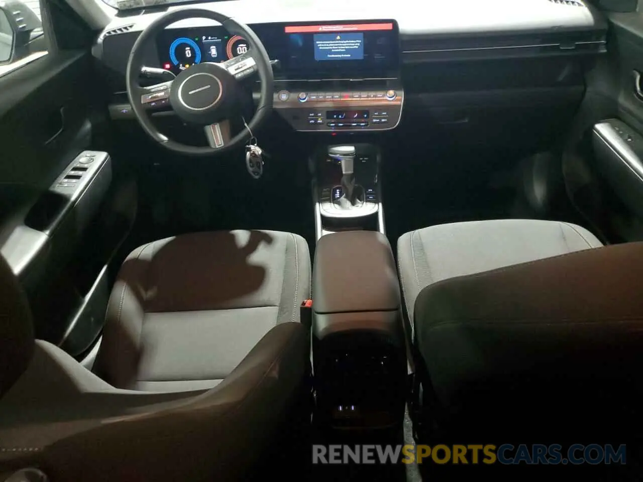 8 fotografías del automóvil dañado KM8HB3AB4SU270967 HYUNDAI KONA 2025