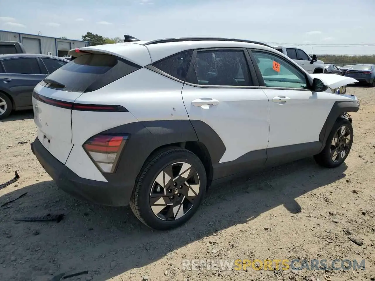 3 fotografías del automóvil dañado KM8HB3AB7SU192250 HYUNDAI KONA 2025