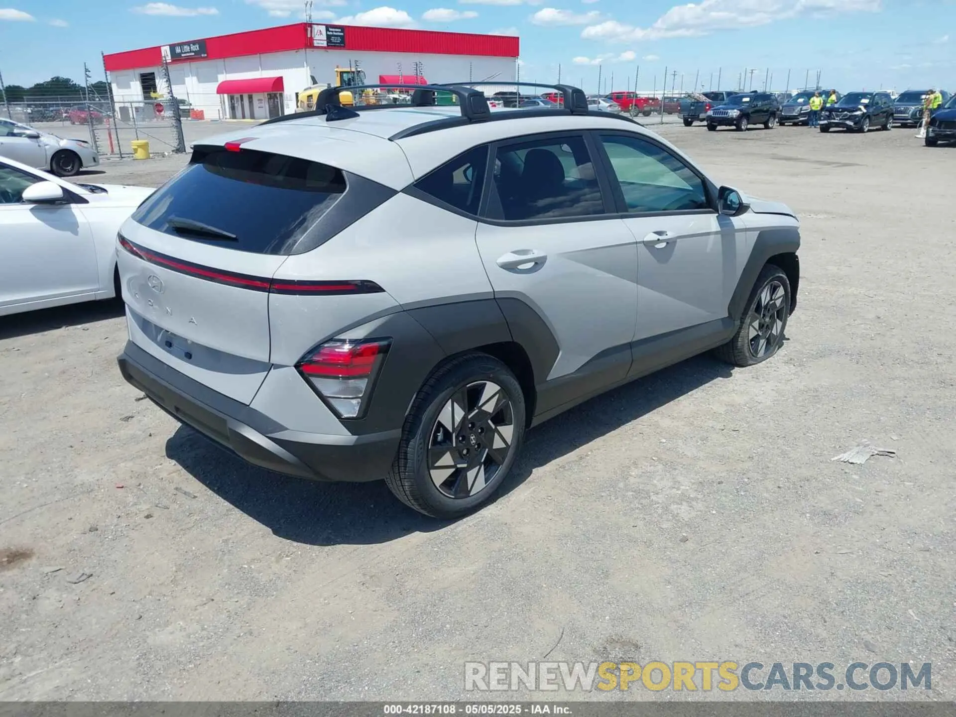 4 fotografías del automóvil dañado KM8HB3AB7SU262832 HYUNDAI KONA 2025
