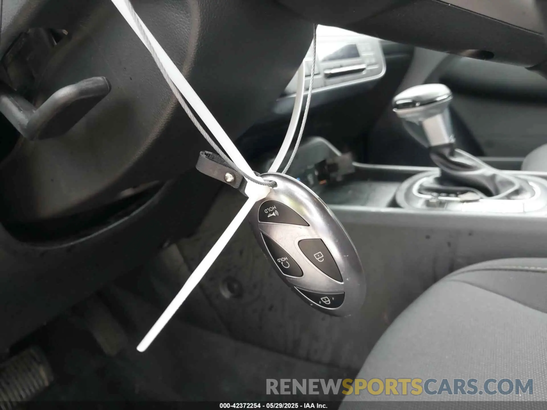 11 fotografías del automóvil dañado KM8HB3AB8SU236840 HYUNDAI KONA 2025