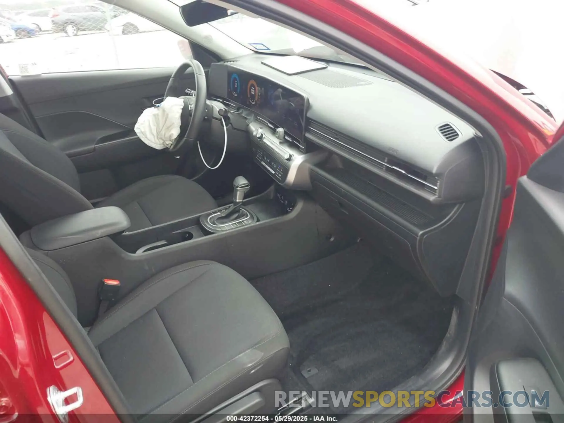 5 fotografías del automóvil dañado KM8HB3AB8SU236840 HYUNDAI KONA 2025