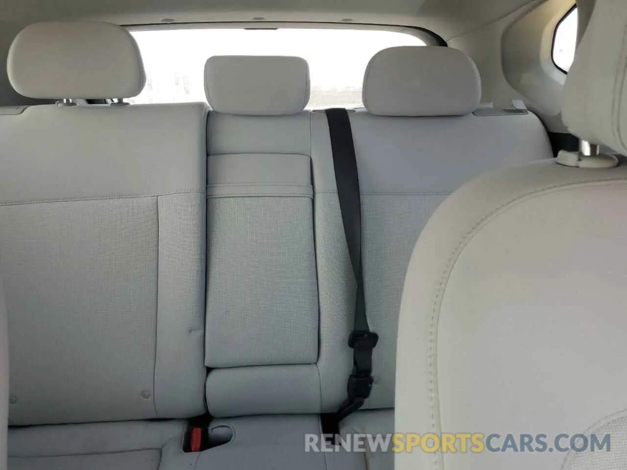 10 fotografías del automóvil dañado KM8HB3AB9SU211414 HYUNDAI KONA 2025