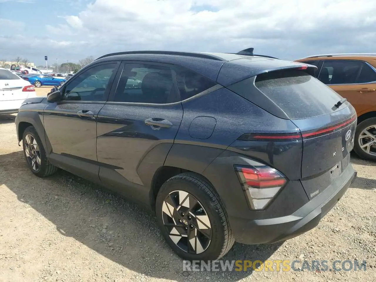 2 fotografías del automóvil dañado KM8HB3AB9SU211414 HYUNDAI KONA 2025