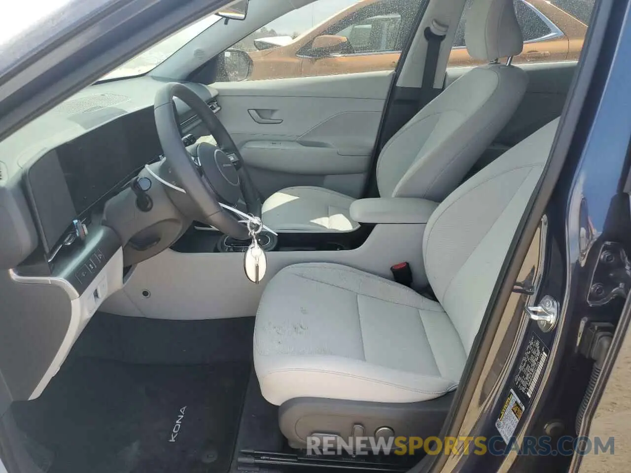 7 fotografías del automóvil dañado KM8HB3AB9SU211414 HYUNDAI KONA 2025