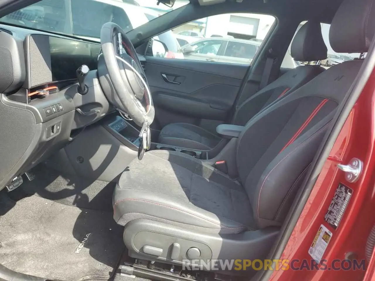 7 fotografías del automóvil dañado KM8HBCA33SU251352 HYUNDAI KONA 2025