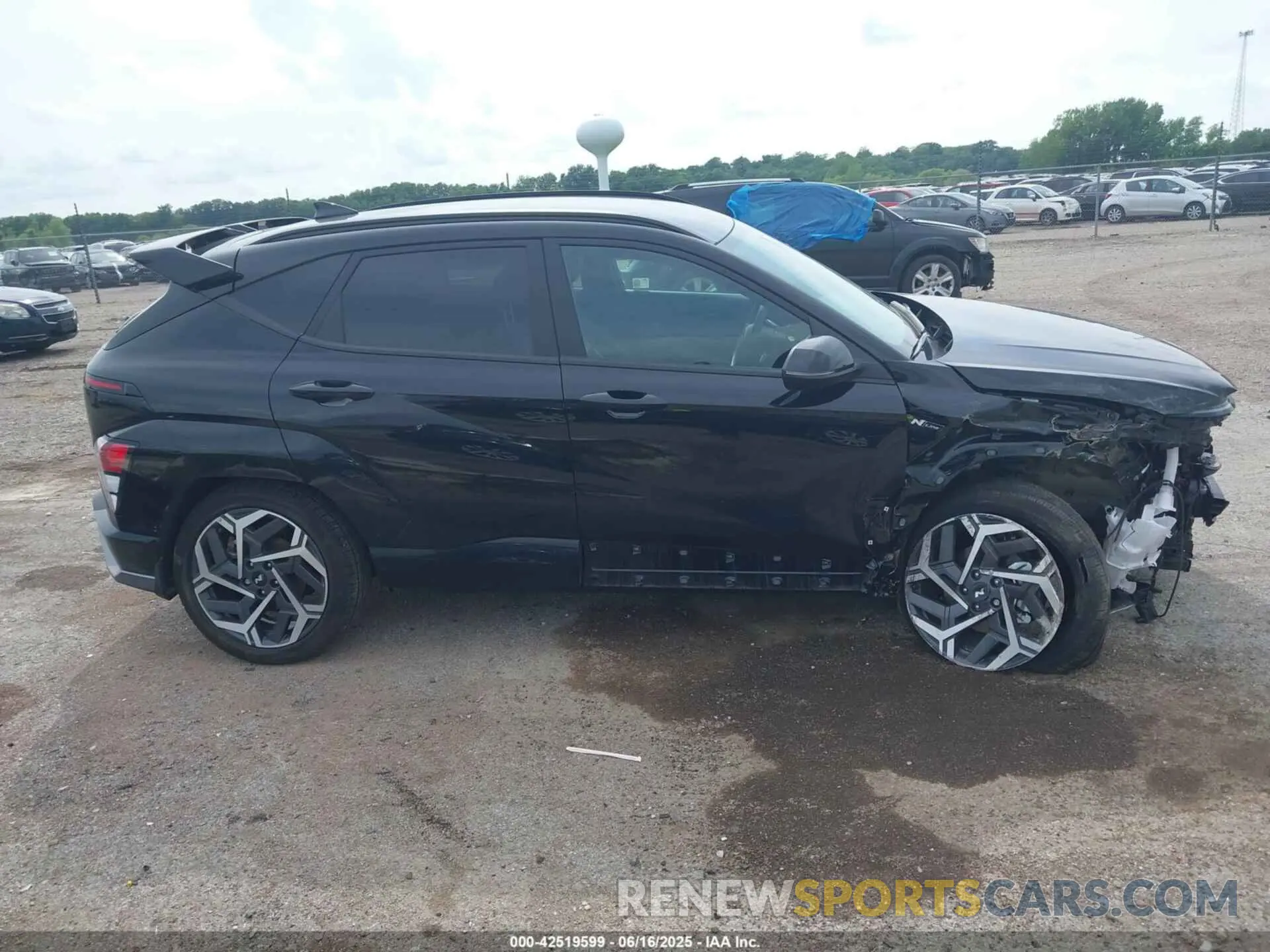 14 fotografías del automóvil dañado KM8HBCA35SU191767 HYUNDAI KONA 2025