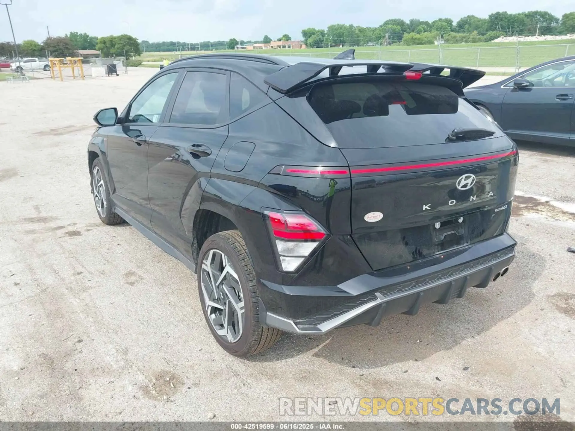 3 fotografías del automóvil dañado KM8HBCA35SU191767 HYUNDAI KONA 2025