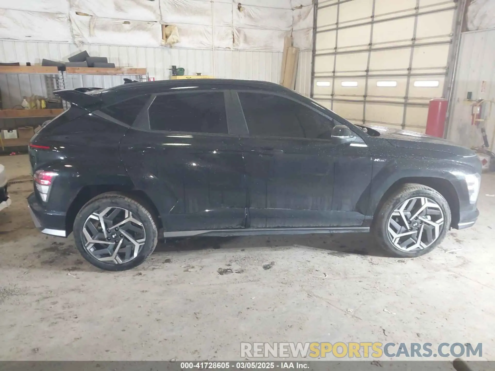 13 fotografías del automóvil dañado KM8HBCA3XSU223158 HYUNDAI KONA 2025