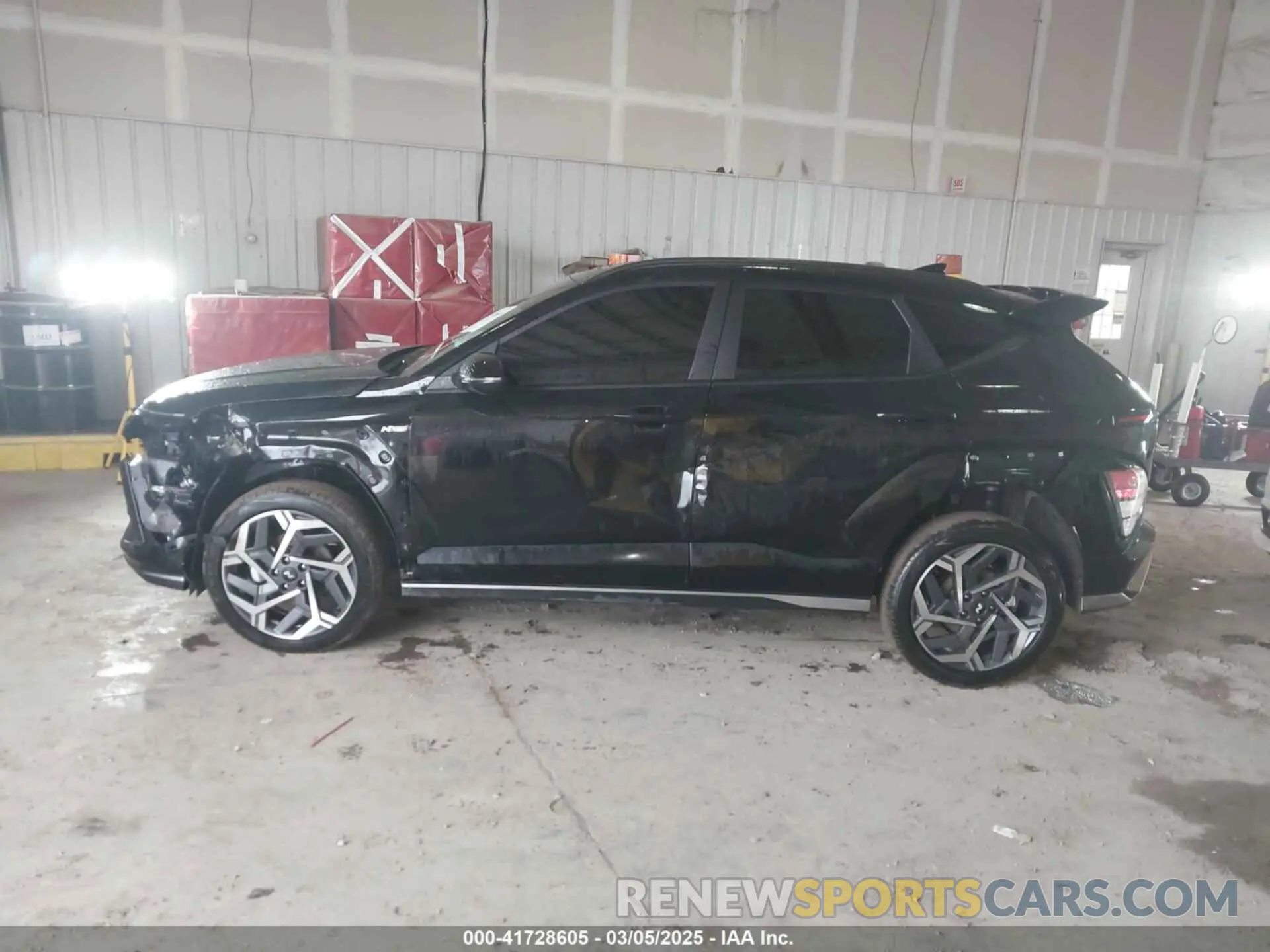 14 fotografías del automóvil dañado KM8HBCA3XSU223158 HYUNDAI KONA 2025