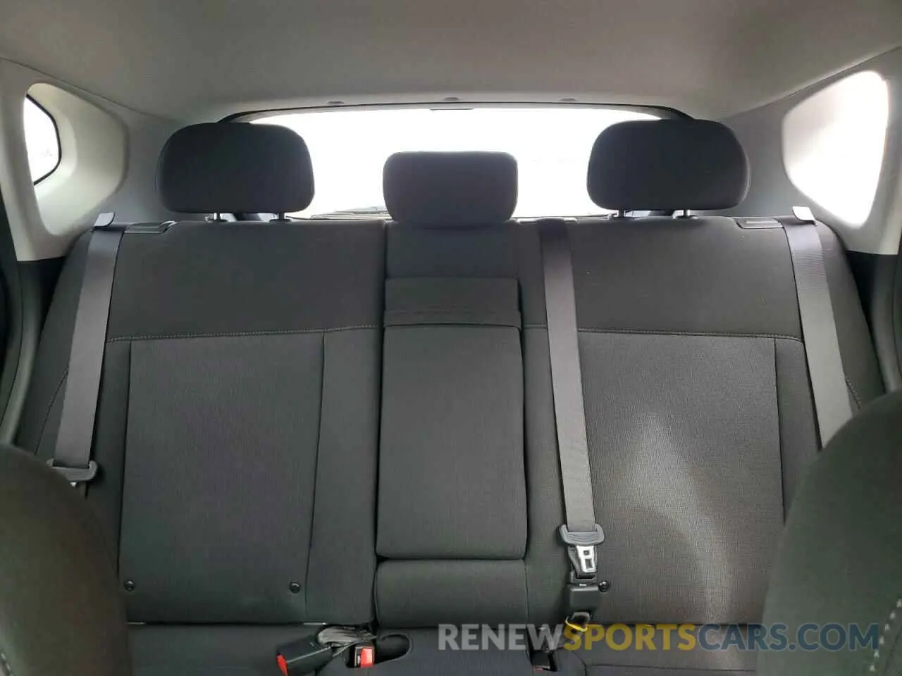 10 fotografías del automóvil dañado KM8HBCAB1SU224688 HYUNDAI KONA 2025
