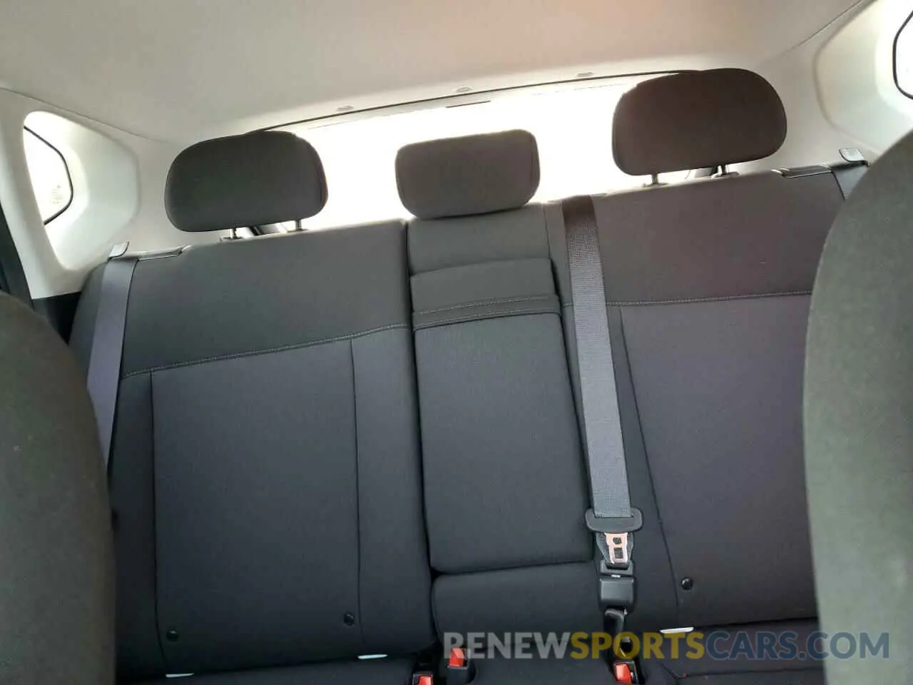 10 fotografías del automóvil dañado KM8HBCAB2SU188574 HYUNDAI KONA 2025