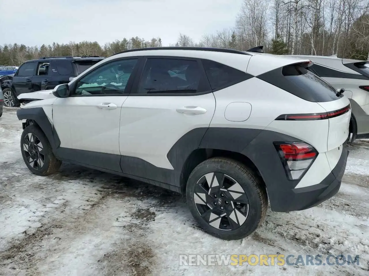 2 fotografías del automóvil dañado KM8HBCAB2SU188574 HYUNDAI KONA 2025