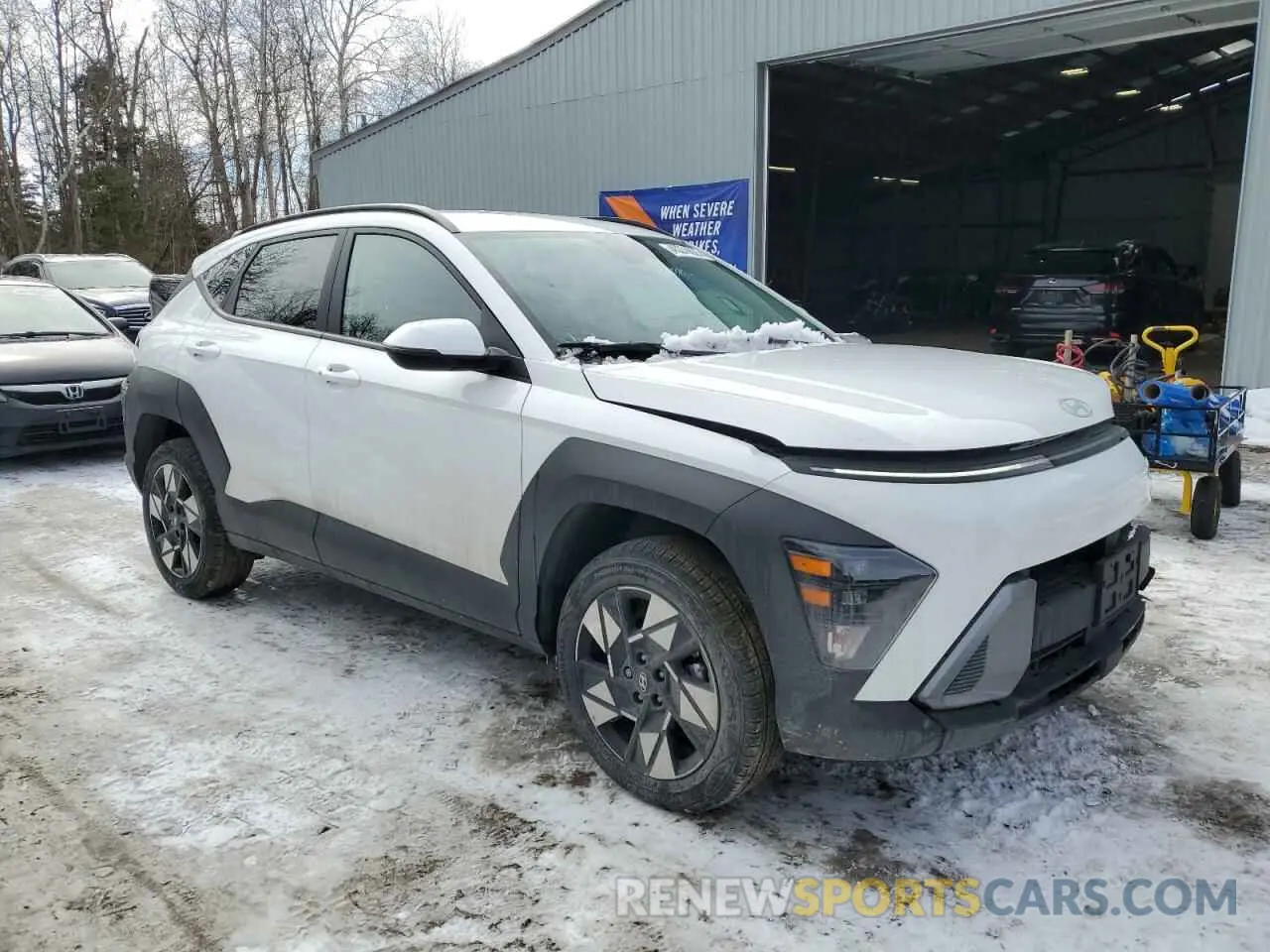 4 fotografías del automóvil dañado KM8HBCAB2SU188574 HYUNDAI KONA 2025