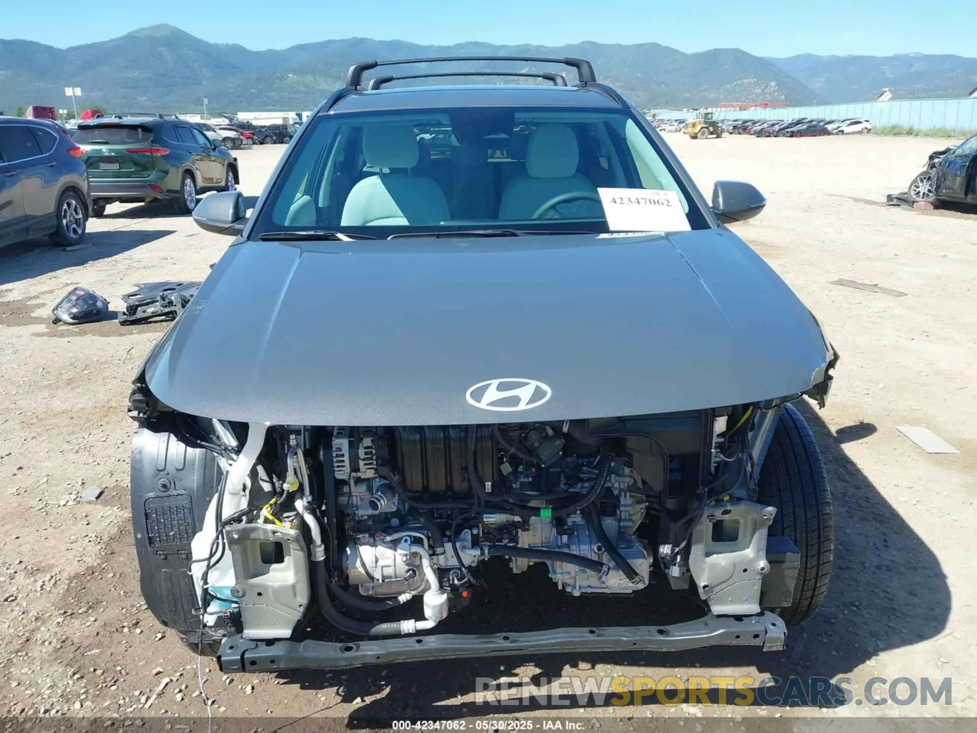 13 fotografías del automóvil dañado KM8HBCAB3SU265825 HYUNDAI KONA 2025